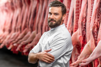 Fiscalização de abates e cadeia de confiança ganham novo peso com regulação e tecnologia, em análise de João Eustáquio De Almeida Junior sobre os impactos no agronegócio.